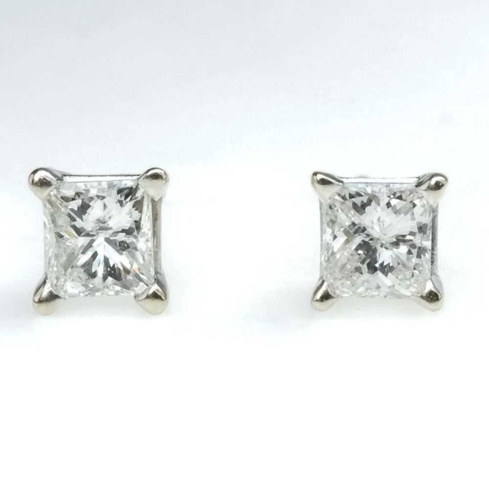 NWT Sterling Silver Moissanite stud earrings 0.3 tcw push backs $150 retail